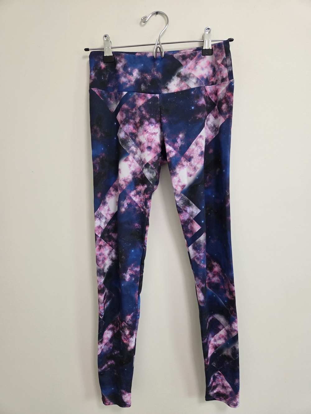 Onzie Galaxy Pattern Leggings - Pink & Navy